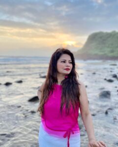 Megha Dhade Instagram - Sun,sand and the blues 🌊🌤