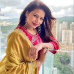Megha Dhade Instagram - Shine your light ✨ Wearing @priyanka_desai_label Styled by - @priyankadesai2168