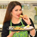 Megha Dhade Instagram - New recipe up on my youtube channel, click on the link in my bio to check it out #batatachyakachrya ❤️