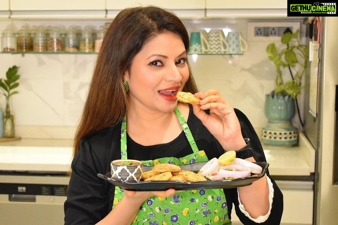 Megha Dhade Instagram - New recipe up on my youtube channel, click on the link in my bio to check it out #batatachyakachrya ❤️