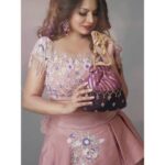 Megha Dhade Instagram - Potlis 💖 @potlisbagsofficial @sonalkanakiya Styled by @shailjaanand Outfit @emiraasbyindrani Assisted by @mahakhirani07 Makeup : @nikita_harsora_2nd_feb Hair by : @daksh3190