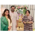Megha Dhade Instagram - Lord Ganesh is our protector and our guide and on the auspicious occasion of Ganesh Visarjan, I wish He is always there to show us the right path and help us fight our troubles. Ganapati Bappa Morya! Pudhchya Varshi lavkar ya! 🙏🏻🌺 #ganapatibappamorya #ganapati2021 #family #festivals #ganeshchaturthi #visarjan #meghadhade #meghasmagic