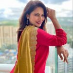 Megha Dhade Instagram - Shine your light ✨ Outfit by - @priyanka_desai_label Styled by - @priyankadesai2168