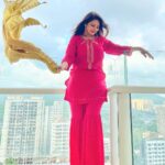 Megha Dhade Instagram - Shine your light ✨ Wearing @priyanka_desai_label Styled by - @priyankadesai2168