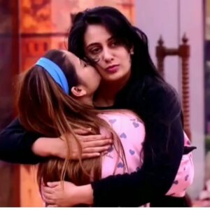 Megha Dhade Instagram - Best friends are hard to come by. That’s why on this special day I wanted to let you know just how much your friendship means to me !!!!💕💕💕
Never think you are alone, I am always there for all your fixes. Happy birthday. To my Amazing, Beautiful, Fabulous Darling Sai ❤️🤗🎂🍫💐 @sai.lokur