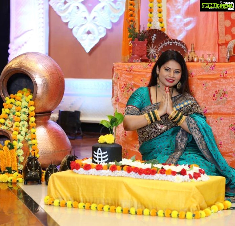 Megha Dhade Instagram - JAI SHIV SHANKAR BHOLENATH! Bless us with happy & a peaceful life with noble wisdom. May there be peace in every home! 🙏🏻