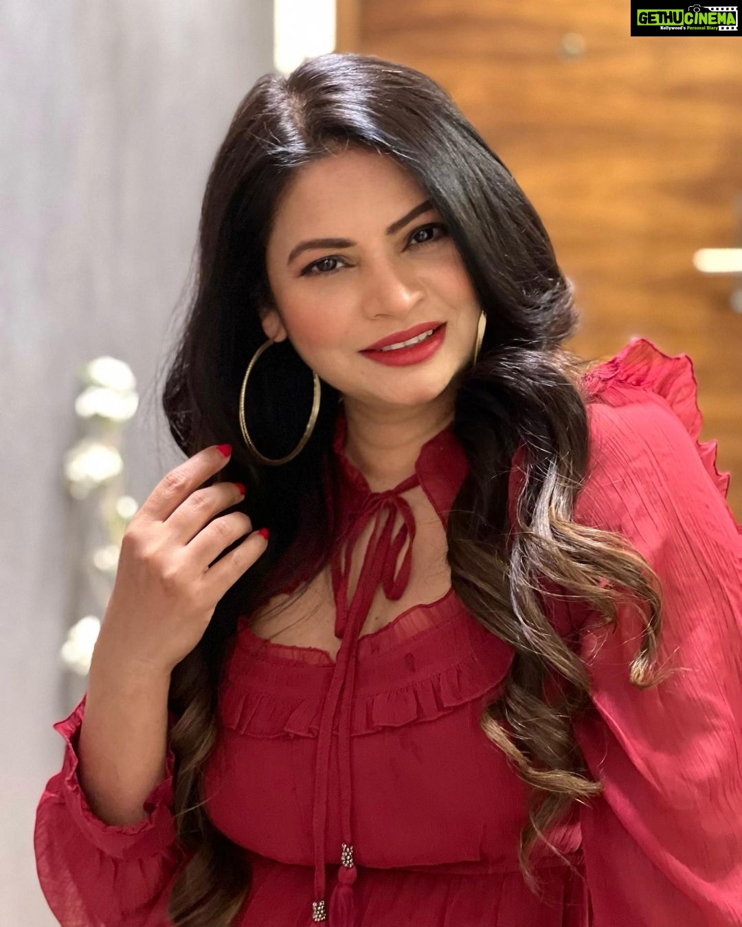 Megha Dhade Instagram - Get out there and live a little 💃🏻