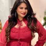 Megha Dhade Instagram - Get out there and live a little 💃🏻
