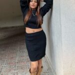 Mitali Nag Instagram - Mumbai weather OOTD 😍 . . . Outfit @berrylush_com Styling @rimadidthat Outfit PR @mediatribein Uggs @ninewest . . #mitaalinag #reels #reelsinstagram #afsarbitiya #trending #devi #ghkkpm #draupadi #tejaswini #tvirus #aashiqana #333 #fashion #celebstyle Mumbai - मुंबई
