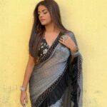 Mitali Nag Instagram - Tell me Mr. Armstrong 😉 . . #mitaalinag #reels #reelsinstagram #afsarbitiya #trending #devi #ghkkpm #draupadi #tejaswini #tvirus #aashiqana #333 #trendingaudio