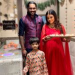 Mitali Nag Instagram - Deepavali 2022 🪔♥️🧿 . . . Wearing @kimpereiraofficial . . @sankalppardeshi @rudransh_pardeshi #mitaalinag #shareyourlight #diwali2022 #family #festival #india #indianfestival #trendingaudio #reels 🧿#333