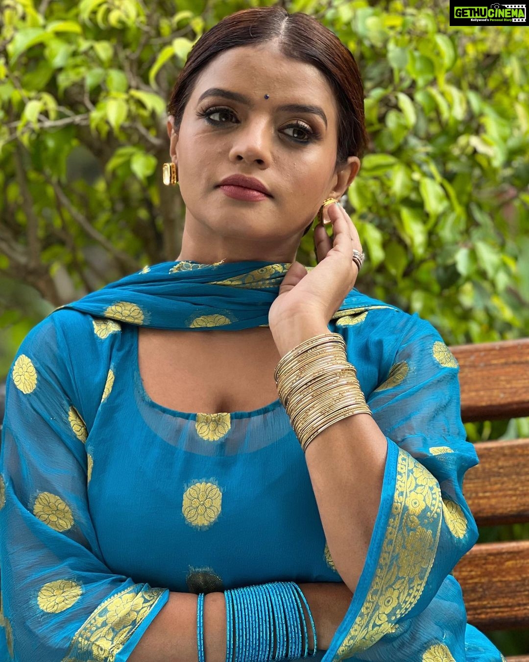 Mitali Nag Instagram - A little makeup never hurts 😍♥️ . . . Especially wen it’s by @makeupbysapnaoswal . . . #mitaalinag #indianactress #duskybeauty #afsarbitiya #tag #potd #instagood #magic #collab
