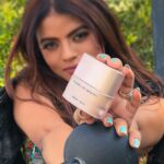 Mitali Nag Instagram - The new Porsche Design women's fragrance. Fruity floral eau de parfum in an exclusive bottle, an inspiring scent of white blossoms, peach, rose and vanilla. . . @orexdits @beautyconcepts_india @beautyconcepts_india @beauty_scentiments . #mitaalinag #indianactress #collab #beautyconcepts #porsche #fragrance #perfumecollection #333 #instagood Mumbai - मुंबई