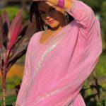 Mitali Nag Instagram - Navratri Day 9 🌸 . . . Stylist @rimadidthat Outfit @swadeshi_shringaar Outfit PR @mediatribein #reelsinstagram #reels #mitaalinag #navratri #pink #indianactress #ghkkpm #trendingaudio #333 #collab #fashion Mumbai - मुंबई