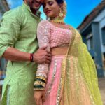 Mitali Nag Instagram - Videshi naach with a desi tadka!!! . . . #mitaalinag #reels #reelsinstagram #reelkarofeelkaro #afsarbitiya #trending #devi #devyani #ghkkpm #ghumhaikisikeypyaarmeiin #tag #333