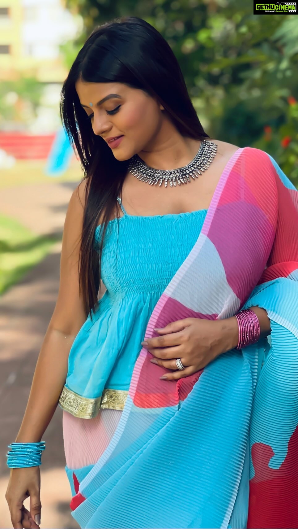 Mitali Nag Instagram - Chaitra Navratri Day 8 🦋 . . . #reelsinstagram #mitaalinag #navratri #skyblue #fashionreel #saree #indianactress #trendingaudio #333 Mumbai, Maharashtra