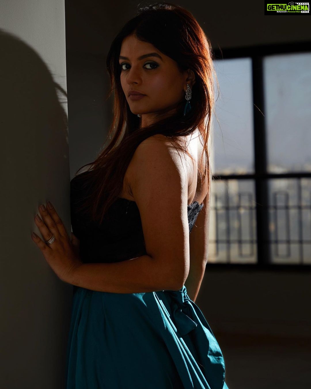 Mitali Nag Instagram - Keep it simple!! . . . 📸 @ethan.mascarenhas Stylist @rimadidthat Gown @suwishofficial Outfit PR @mediatribein . . #mitaalinag #indianactress #duskybeauty #afsarbitiya #tag #potd #instagood #magic #333 Mumbai - मुंबई