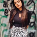 Mitali Nag Instagram - Imperfection is a form of freedom… isn’t it!?! . . . #mitaalinag #indianactress #duskybeauty #afsarbitiya #devi #devyani #ghkkpm #ghumhaikisikeypyaarmeiin #tag #potd #instagood #magic #333