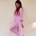 Mitali Nag Instagram – Pink is mood ehhh!!! 🌸 
.
.
.
🎥 @sankalppardeshi 
📍 @rmpcibls 
#mitaalinag #reels #reelsinstagram #afsarbitiya #trending #devi  #ghkkpm #draupadi #tejaswini #tvirus #aashiqana #333