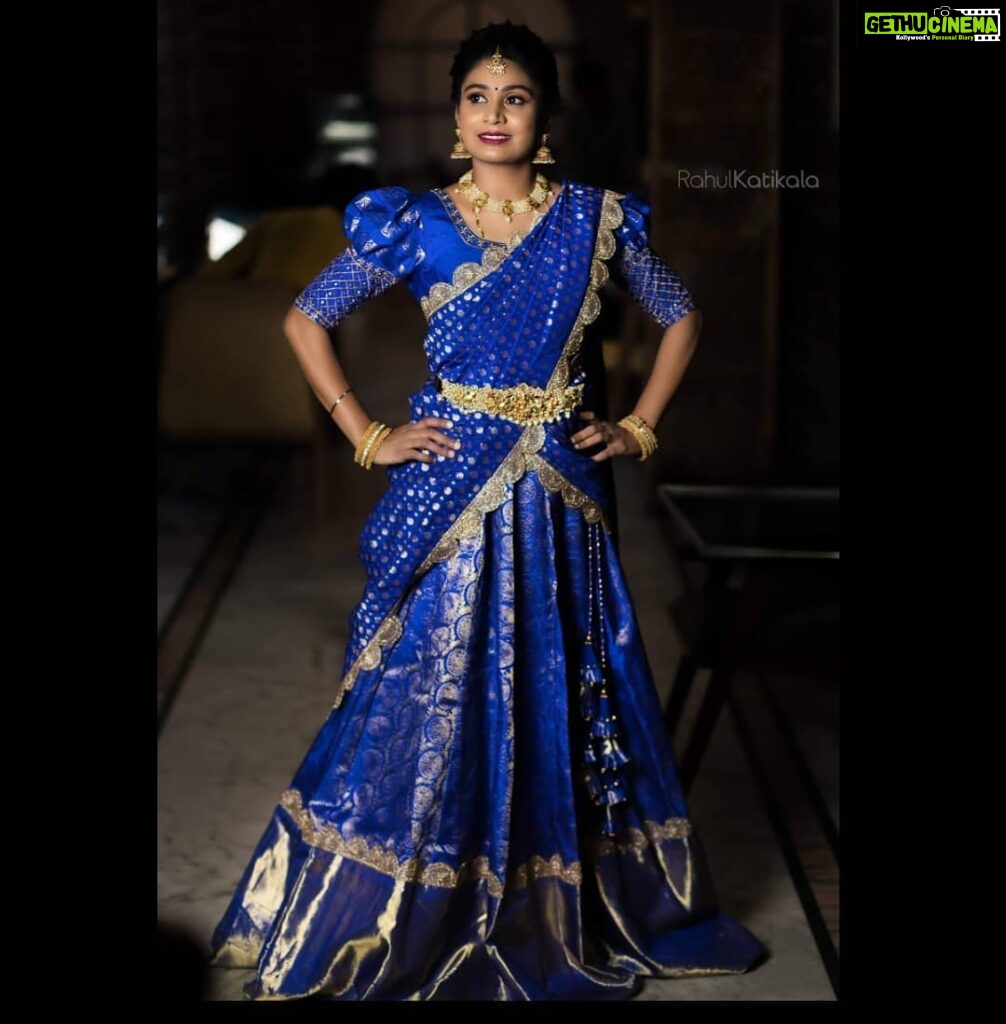 Mohana Bhogaraju Instagram - Outfit 👗@madhviartstudio Jewellery 💍@bandhanemporio H&M 💄:@enravish.co.in Photography 📸: @rahul_katikala_photography