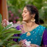 Mohana Bhogaraju Instagram - #Yedey Yedeydey❤️ 👗: @vastra_suka❤️ 💍 : @vastra_suka Hair : @amar.hairstylist Shot by : @chitranipictures Location : @studio.romeojuliet Programming : @bharath_manchiraju Mix & Master : @vinaysoundengineer anna