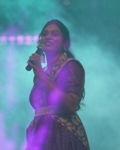 Mohana Bhogaraju Instagram - @iare_hyderabad What an Energy Guys!!
Thank you for all the Love!!❤️

Happy to Have Performed with You @mr.noelsean anna!!

Outfit: @anvitha_collections
📸: @teamartviewworks @khaja.nature