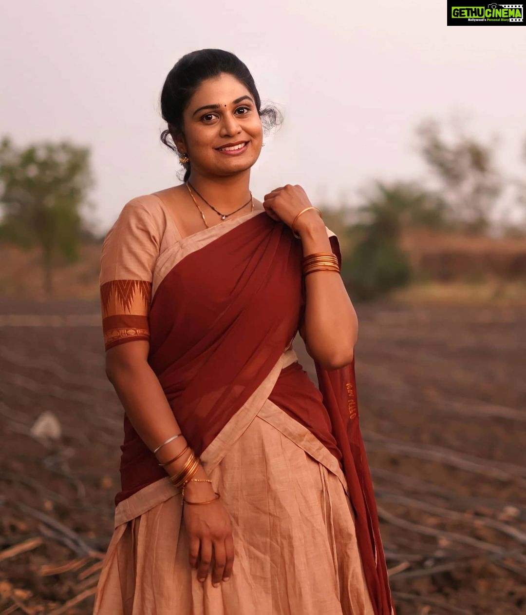 Mohana Bhogaraju Instagram - #BULLETTU BANDI❤️ PROMO very soon on my youtube channel!! Hope you will all like it!! Produced by: @nirupa164 ,#S.Samuel,@bluerabbitent Direction,Dop, Editing,DI :@vinayshanmukh Co-director: @allurimanu.01 Asst.cameraman: @dakshah_photography Music: @bajikeys Lyrics:#Laxman Makeup&hair: @hairologyby_chinna Choreography: @myself_tharun Costume designing: @madhviartstudio Publicity Designs: @mks_manoj