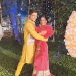 Mugdha Chaphekar Instagram – Current Mood : Sabko nachaungi💃🏻🕺🏻
Night Shift Fun with us❤️
.
.
#fun #reels #kumkumbhagya #mugdhachaphekar #love #reelsinstagram #dance #family #prachi #nightshift #outdoor