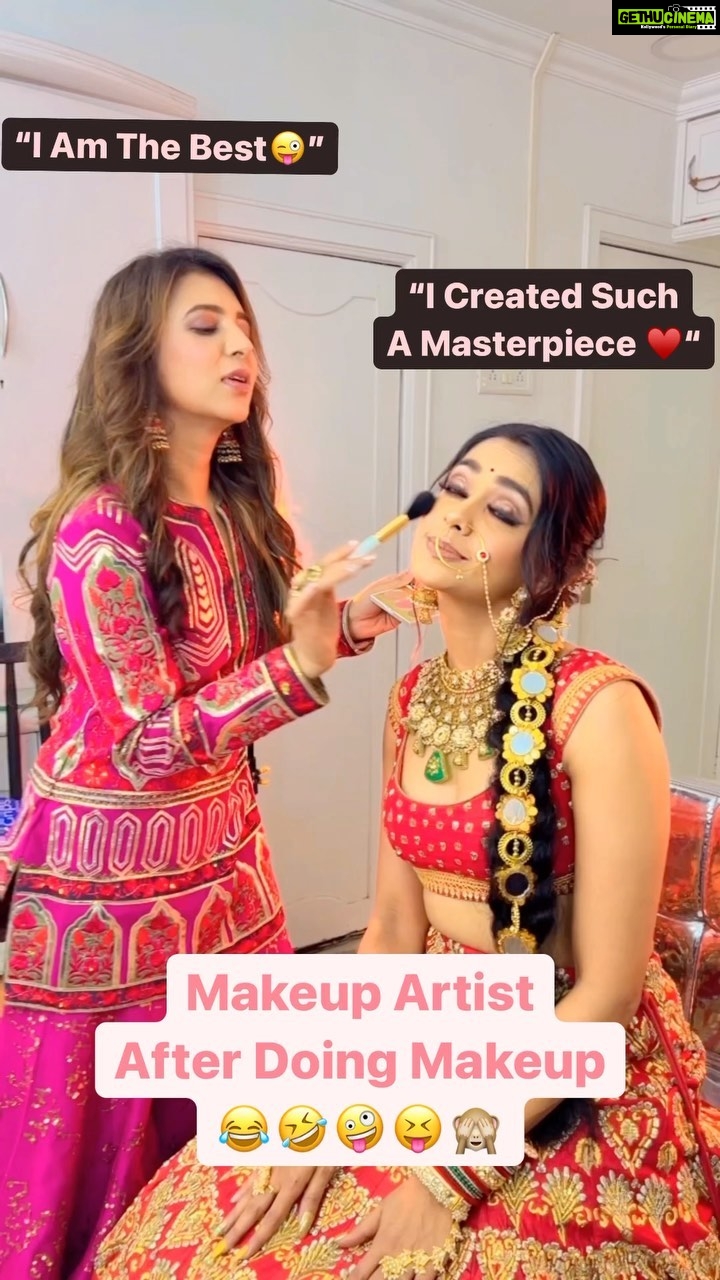 Mugdha Chaphekar Instagram - Just For Fun🙈!! IYKYK What We Do At Shoots 😂🤪..!! . . #mughdachapekar #prachi #kumkumbhagya #nehaadhvikmahajan #nammakeovers #bridalsbynam #trendingreels #reelsinstagram