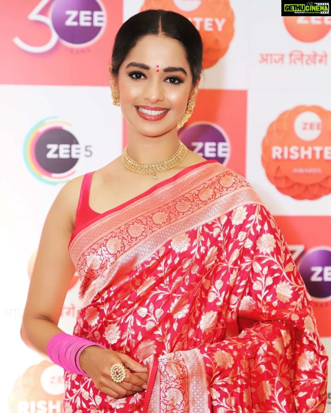 Mugdha Chaphekar Instagram - Last night at the Zee Rishtey Awards Nomination Party 🎉❤️ . Thank you @nehaadhvikmahajan for this gorgeous saree 💕 . Saree @neerusindia Make up Gaurav Patil Hair @shabana_azim_shaikh_ The Westin Mumbai Garden City