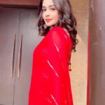 Mugdha Chaphekar Instagram – ❤️💃🏻✨✨
.
#throwback