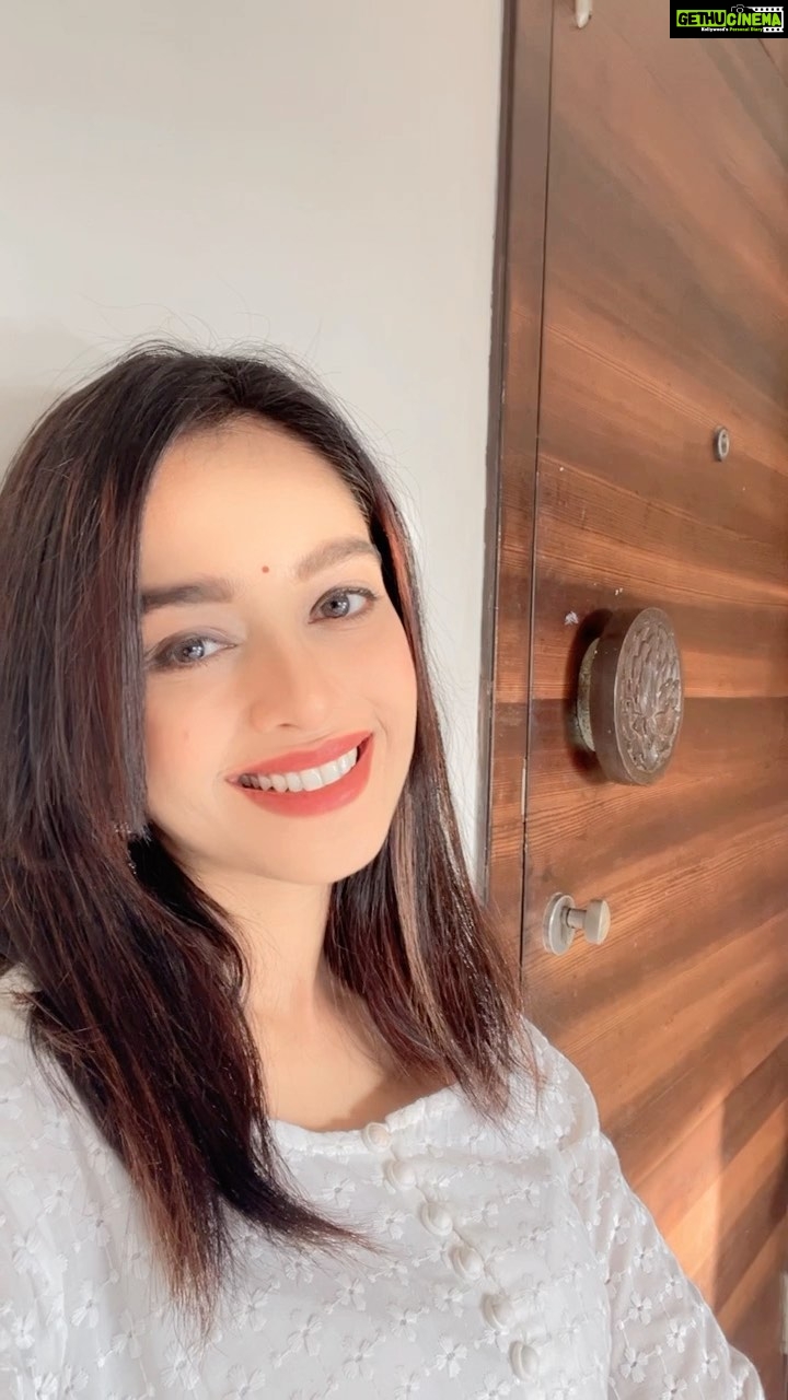 Mugdha Chaphekar Instagram - ❤️✨ . . #love #reels #reelsinstagram #mugdhachaphekar #kumkumbhagya #fun