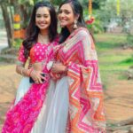 Mugdha Chaphekar Instagram – Happy Holiii…!!
.
So @kaul_me and @imrohitsuchanti clicked pics and didn’t include us. This is our “pic ka jawab picture se” 🤨💃🏻
.
Are you excited for this Mahasangam?
KumKum Bhagya + Bhagya Lakshmi = Unlimited fun!!!
Sunday, March 13th 6.30pm onwards on @zeetv 
.
For “Awwww soooo cuteee “  feel,  look at Lakshmi in the second pic ❤️❤️
.
.
@zeetv 
@zee5shows 
#Mahasangam #HappyHoli
📸 @appy__77 😘😘