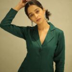 Mugdha Chaphekar Instagram - What’s your color today? 💚 . Styled by: @styleitupbyaashna Shot by: @neildhayatkarphotography Pantsuit: @ravleen_gulbano Jewellery : @fashionjewellery_21 HMU: @amuthevar @shribhalerao_ @riyafatak Location: @byou.in . . #love #mugdhachaphekar #ootd #fun #photoshoot #happysoul #green