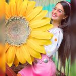 Mugdha Chaphekar Instagram - Cover me in Sunshine ✨✨🎵 . . . . 📸and Outfit by @anusoru ❤️ . . #love #sunshine #happysoul #mugdhachaphekar Mumbai, Maharashtra