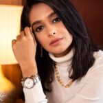 Mugdha Chaphekar Instagram - Vibe high.. the magic around you will unfold ✨✨ . 📸 @horilhumad Styled by @thedotdiary @thedottstyle Outfit by @oldmarigoldindia Rings by @rubansaccessories & @thestyleswag Hat by @thefiestymiss Shades by @studio.sagee Makeup by @nishachandnanii Hair by @arbazshaikh6210 . . #love #mugdhachaphekar Grand Hyatt Mumbai