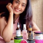 Mugdha Chaphekar Instagram - I believe in organic products.. they make me feel close to nature. Came across @deyga_organics and have been using their products for quite sometime now. I love them! Do try their AloeVera Gel and Beetroot lip balm.. #pure #organic #indian Thank you @vashu_jain_ for the amazing edit !!! 🙌🙌 Juhu, Maharashtra, India