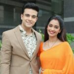 Mugdha Chaphekar Instagram - What day is it? Oh I know!!! A Happy Day! #PranBir @kaul_me @zeetv . . . #kumkumbhagya Mumbai, Maharashtra