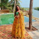 Mugdha Chaphekar Instagram – Akshay Tritiya, Parshuram Jayanti, Ramzan Eid have made today the most auspicious. Let us pray and hope that these hard times end and we get a better, healthier, happier tomorrow. ✨✨ 🙏🙏
.
.
#blesshumanity #live #love #hope 

PS : Take care of yourselves. Wear your masks, wash your hands.
.
.
📸 @theonlyzeeshankhan