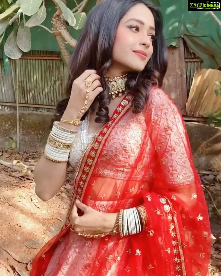 Mugdha Chaphekar Instagram - कजरा मोहब्बत वाला ✨✨ Juhu, Maharashtra, India