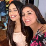 Mugdha Chaphekar Instagram - Something exciting soon!!! With the gorgeous @sarya12 ❤️ Mumbai, Maharashtra