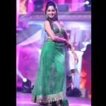 Mugdha Chaphekar Instagram - Guess the song! Let’s see who gets it right! 😍 मुंबई Mumbai
