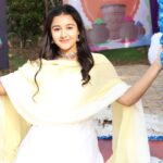 Munira Kudrati Instagram - Sari duniya ek taraf hai, ek taraf hai hum 🫶🏻