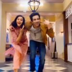 Munira Kudrati Instagram - It started with “Wo dekh waha dhua hai or light bhi, waha banatey hain” and ended with me dancing better than @munira_kudrati 😂😂.. . . Perks of night shoot 💃💃.. . . . . . . . #instagram #instagood #insta #instalike #reels #reelsinstagram #bhagyalakshmi #❤️ Mumbai, Maharashtra