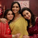 Munira Kudrati Instagram - Better together ❤️❤️❤️ @aishwarya_khare @mansibhanushaliii . #bhagyalakshmi