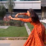 Munira Kudrati Instagram - Apne hi rang mai 🥰 Outfit @tiarastore.co.in Choreography @natyasocial . . #dance #dancereels #reels #apnehirangmaimujkorangde❤️ #anarkali #anarkalisuits #semiclassical #sonamkapoor #instagood #instagram #reel #semiclassical #indian #indiandance #dancing #explorepage #trendingreels #trend
