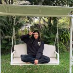 Munira Kudrati Instagram - A good day filled with ALOT of downtime, positivity, dancing, reading , going to the beach, watching the sunset, eating chocolate, having fruitful conversations with everyone and shooting after a long time! Madh Island