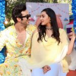 Munira Kudrati Instagram - These costumes, the festivity, this location, our show and us #shayush ❤️.. Outfits @tripzarora 😘 . . . . . . . . . . . . . . . #instagram #instagood #bhagyalakshmi #❤️ Film City, Goregaon