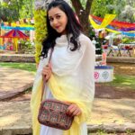 Munira Kudrati Instagram - Functionality meets style with Zouk. Zouk effortlessly defines a modern Indian classic. Beautifully handcrafted, Cruelty-free and Proudly Indian products. @zoukonline Use my coupon code IGMUNIRA12 to avail 12% discount on your next Zouk purchase. #Zouk #ZoukOnline #Handcrafted #ProudlyIndian #CrueltyFree #collaborationindia #collab #instagram
