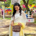 Munira Kudrati Instagram - Functionality meets style with Zouk. Zouk effortlessly defines a modern Indian classic. Beautifully handcrafted, Cruelty-free and Proudly Indian products. @zoukonline Use my coupon code IGMUNIRA12 to avail 12% discount on your next Zouk purchase. #Zouk #ZoukOnline #Handcrafted #ProudlyIndian #CrueltyFree #collaborationindia #collab #instagram